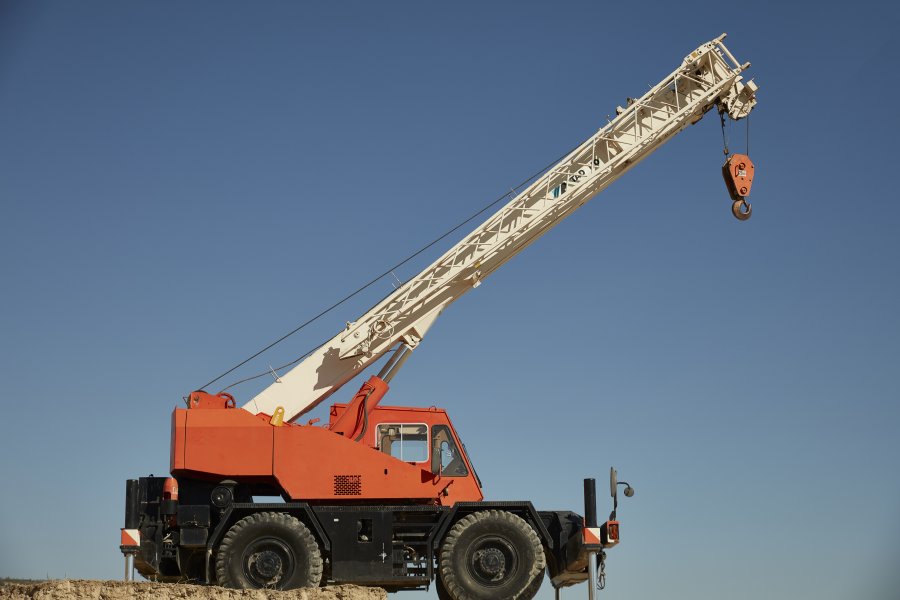 Non slewing Crane